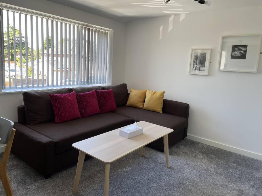 Paradigm House, Modern 2-Bedroom Duplex Apartment 2, Free Parking, Oxford Esterno foto